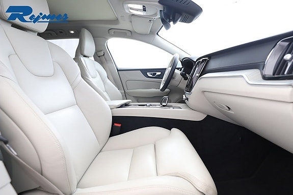 Volvo V60 Cross Country 5 of 5