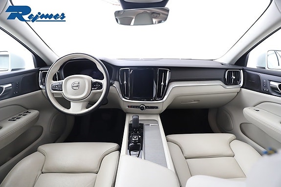 Volvo V60 Cross Country 6 of 23