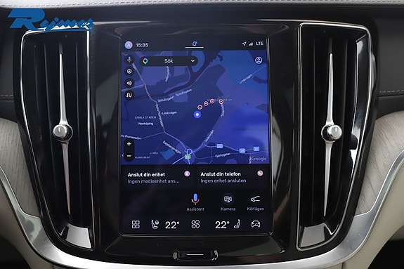 Volvo V60 Cross Country 17 of 23