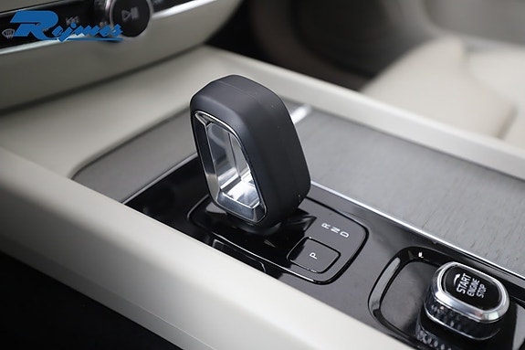 Volvo V60 Cross Country 15 of 23