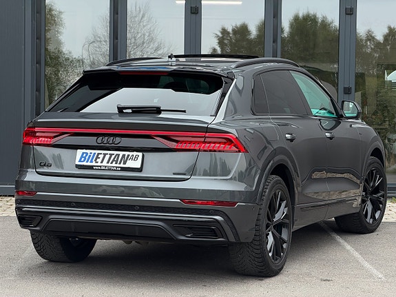 Audi Q8 9 of 30