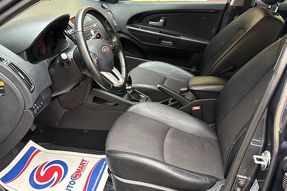 Kia Ceed 6 of 8