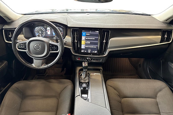 Volvo V90 15 of 22
