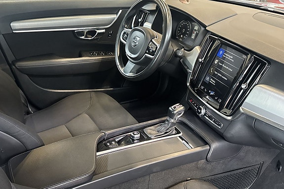 Volvo V90 10 of 22