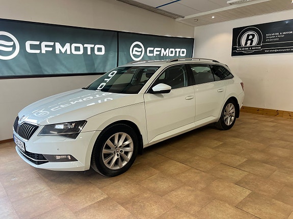 Skoda Superb 2 of 5