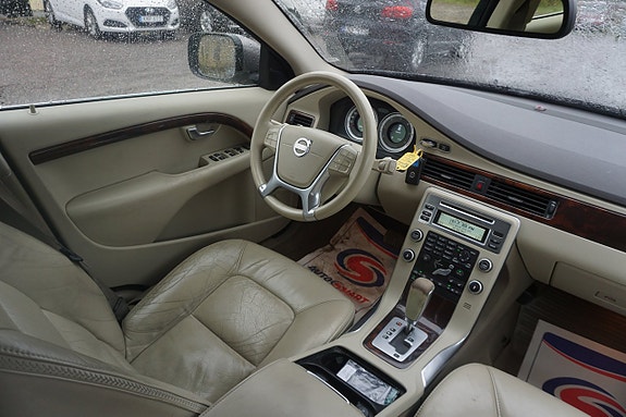 Volvo XC70 5 of 5