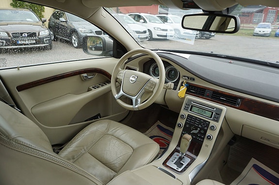 Volvo XC70 5 of 7