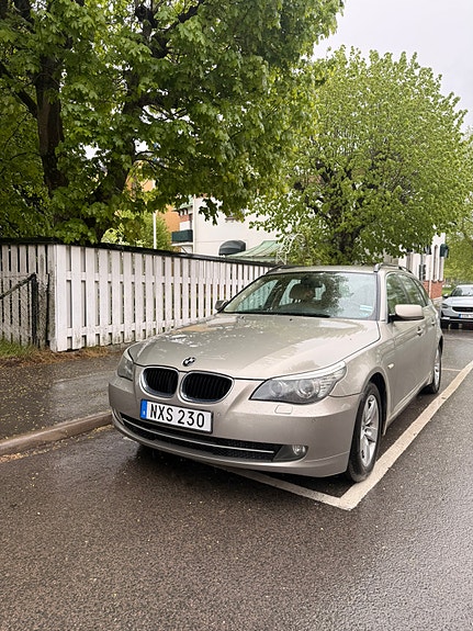 BMW 520d 4 of 5