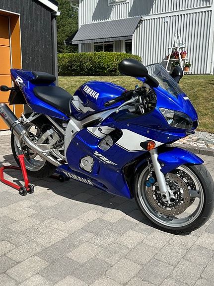 Yamaha YZF-R6 (Sveriges finaste -99:a !?) 4 of 14