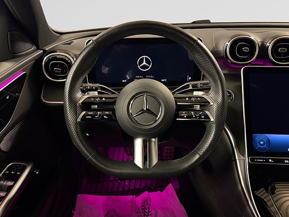 Mercedes-Benz C200 16 of 25