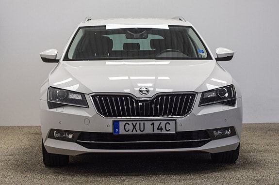 Skoda Superb 4 of 5