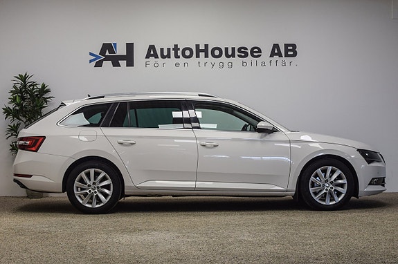 Skoda Superb 3 of 5
