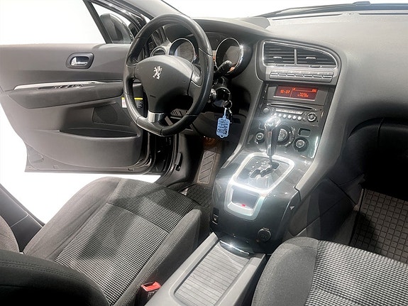 Peugeot 5008 10 of 15