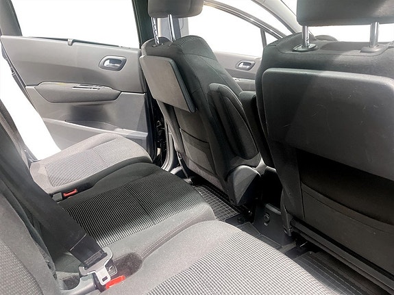Peugeot 5008 11 of 15