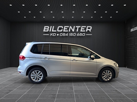 Volkswagen Touran 5 of 5