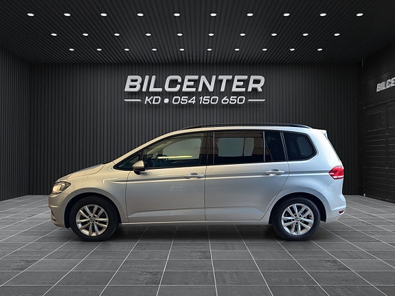Volkswagen Touran 4 of 5