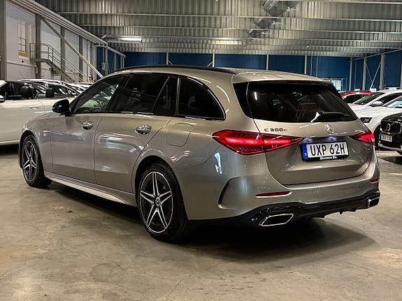 Mercedes-Benz C300 6 of 29