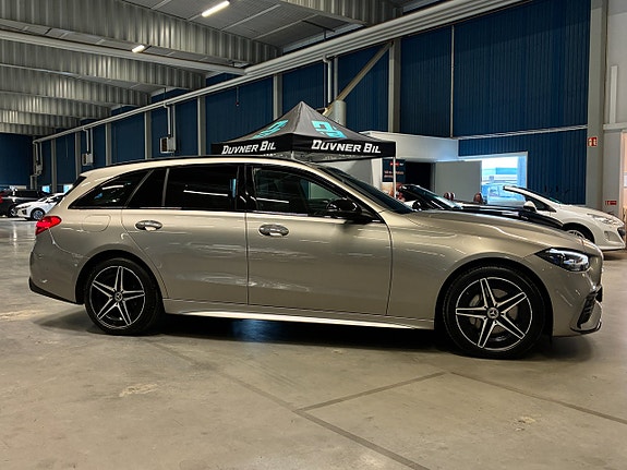 Mercedes-Benz C300 3 of 5