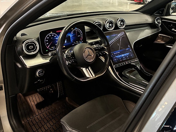 Mercedes-Benz C300 17 of 29