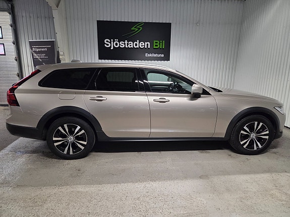 Volvo V90 Cross Country 5 of 5