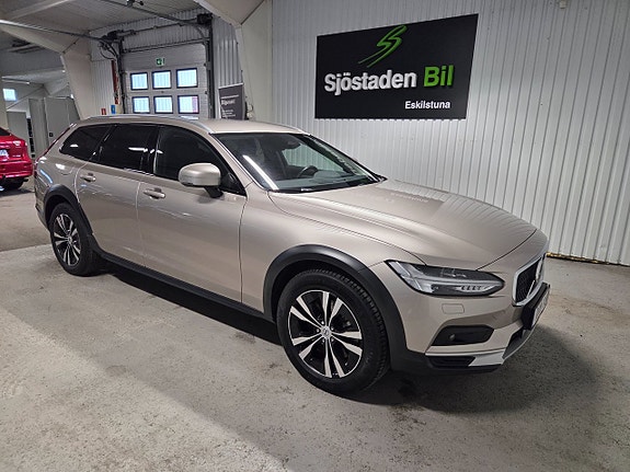 Volvo V90 Cross Country 6 of 24