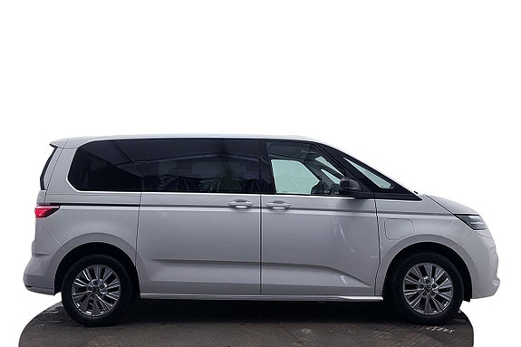 Volkswagen Multivan 6 of 30