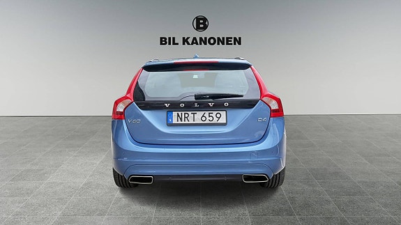 Volvo V60 4 of 5