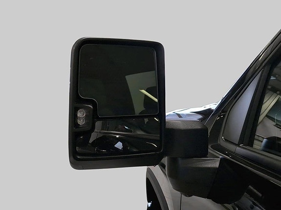 Chevrolet Silverado 2500 14 of 18
