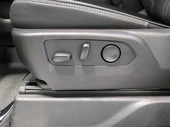 Chevrolet Silverado 2500 17 of 18