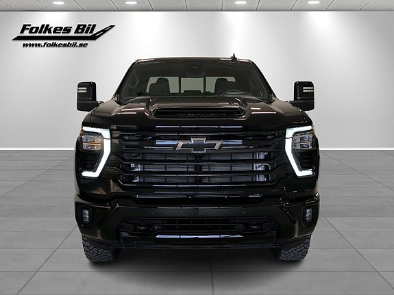 Chevrolet Silverado 2500 2 of 5