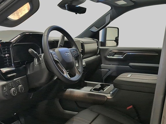 Chevrolet Silverado 2500 15 of 18
