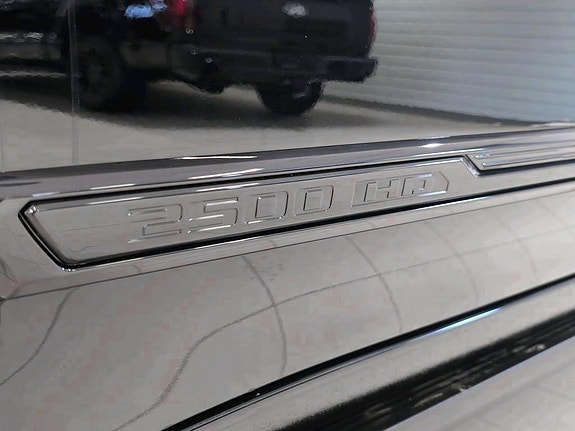 Chevrolet Silverado 2500 13 of 18