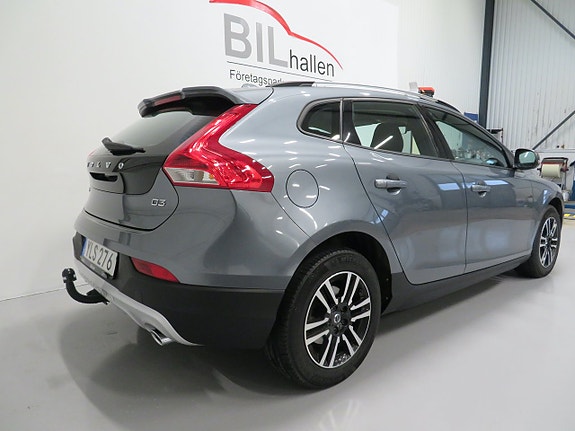Volvo V40 Cross Country 4 of 14
