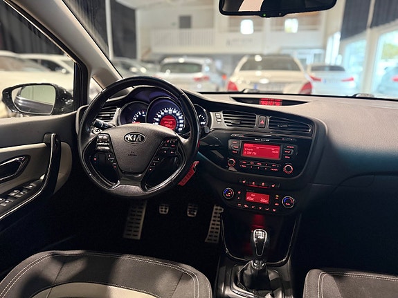 Kia Ceed 14 of 17