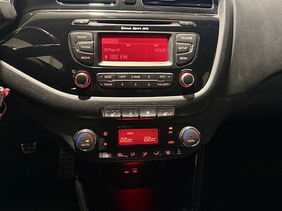 Kia Ceed 9 of 17