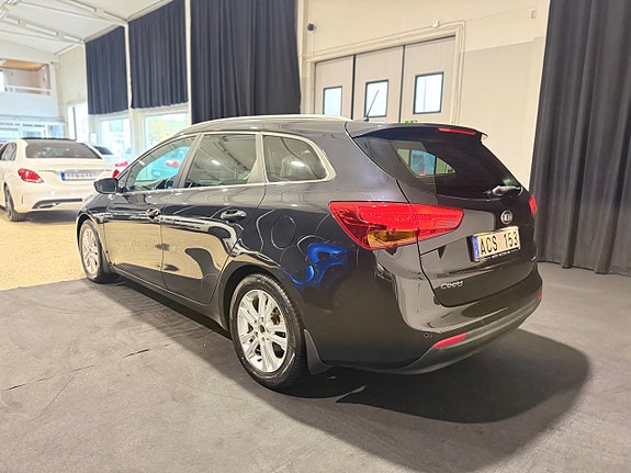 Kia Ceed 3 of 5