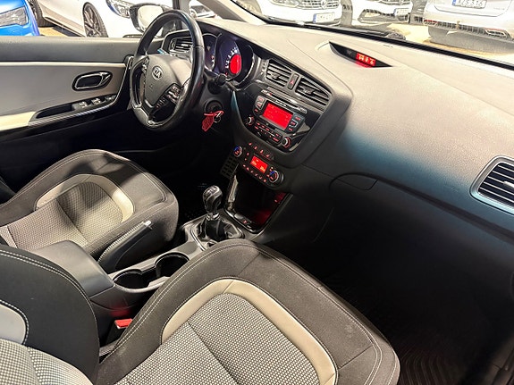 Kia Ceed 12 of 17