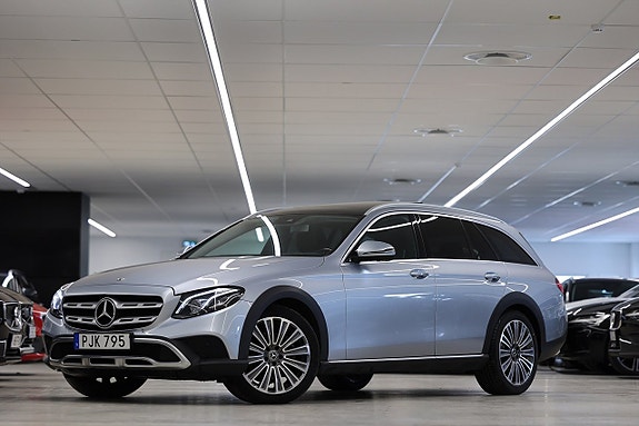 Mercedes-Benz E220 d 3 of 5