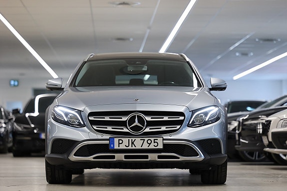 Mercedes-Benz E220 d 5 of 5
