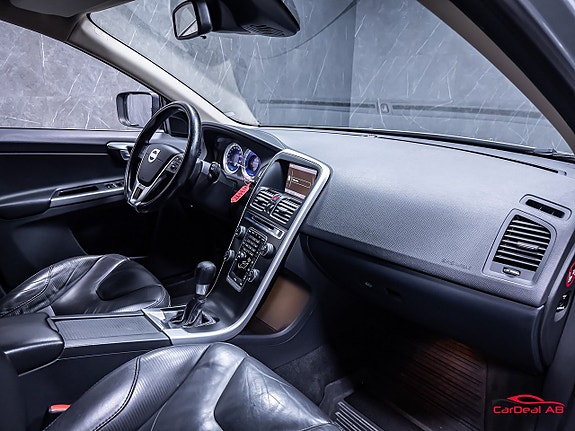 Volvo XC60 14 of 26