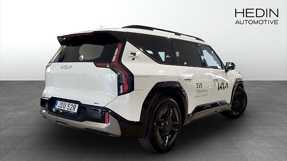Kia EV9 2 of 5