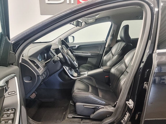 Volvo XC60 5 of 25