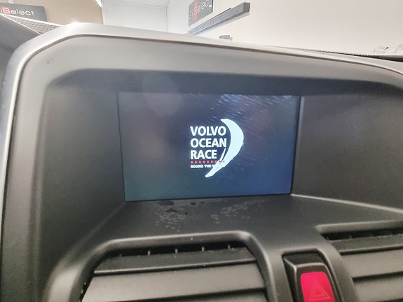 Volvo XC60 13 of 25