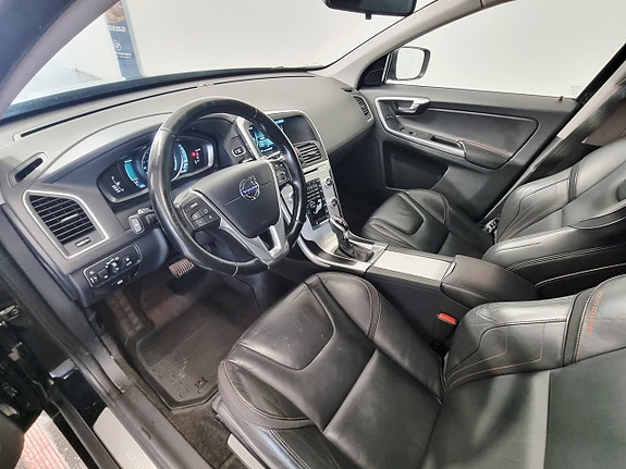 Volvo XC60 7 of 25