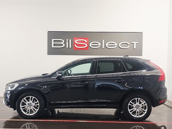 Volvo XC60 2 of 25