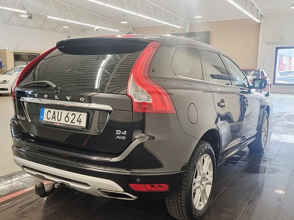 Volvo XC60 14 of 25