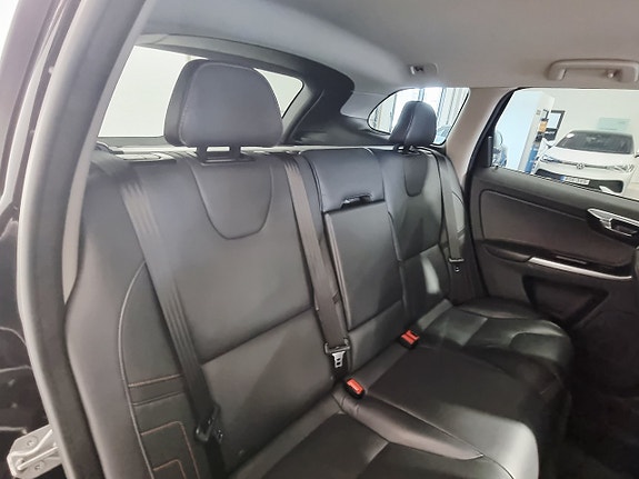 Volvo XC60 19 of 25