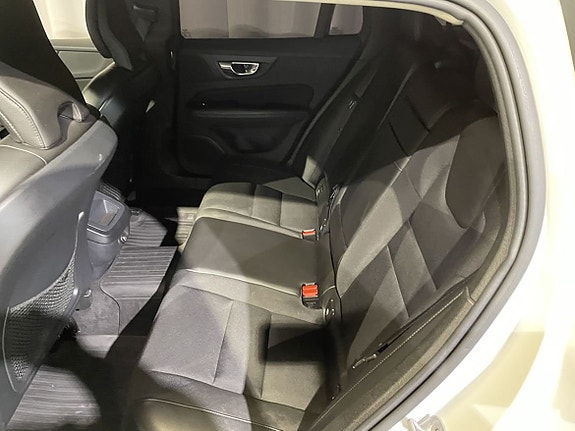 Volvo V60 14 of 19