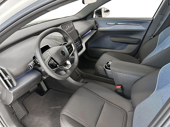 Volvo EX30 6 of 9