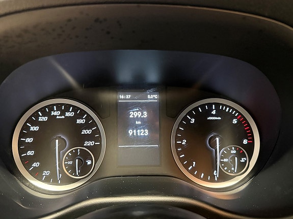 Mercedes-Benz Vito 110 12 of 17